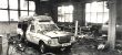 Het restant van de Mercedes-Benz na de brand op 15 april 1983; fotograaf onbekend; coll. Paul Smidt, Den Burg